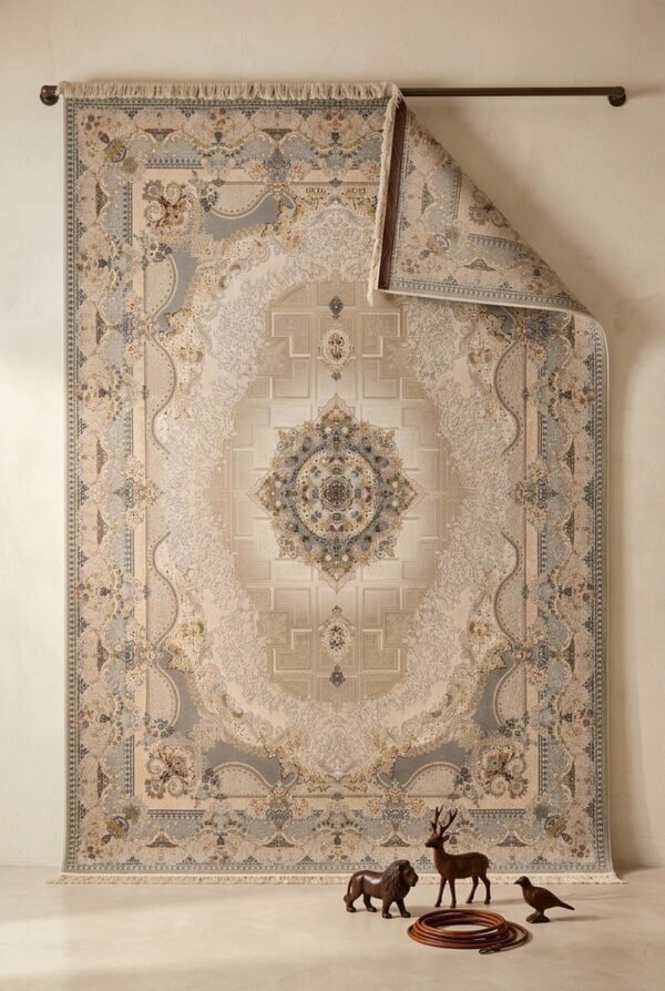 Silver Medallion Rug – Greek-key field, round medallion