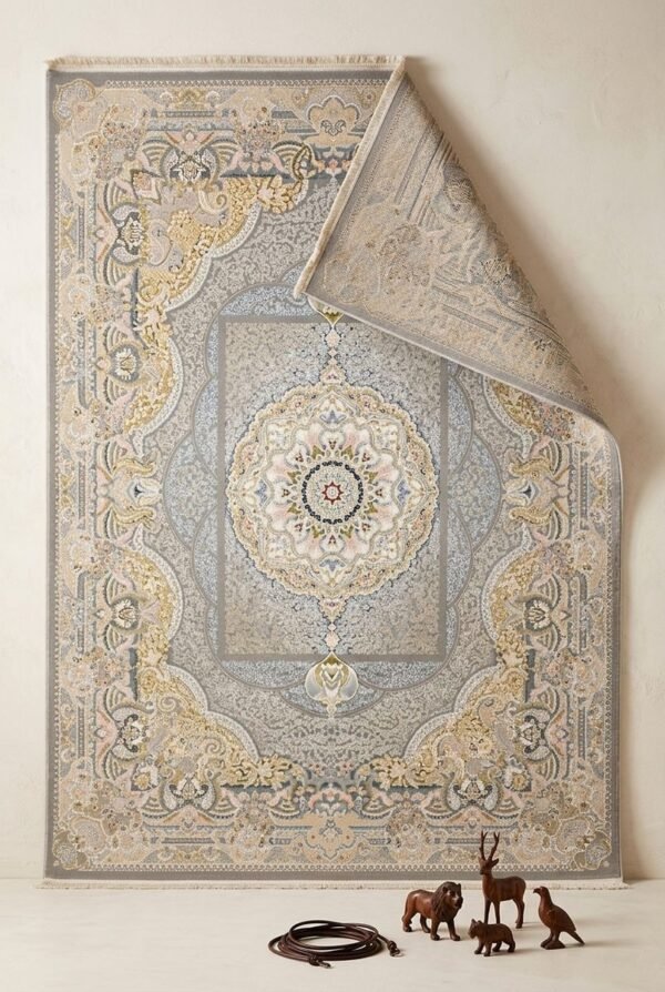 Grey Medallion Rug – Gold frame, inner panel medallion