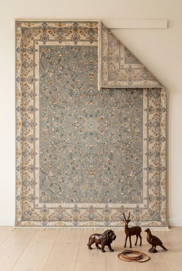 Light Blue All-Over Rug – All-over floral, cream border